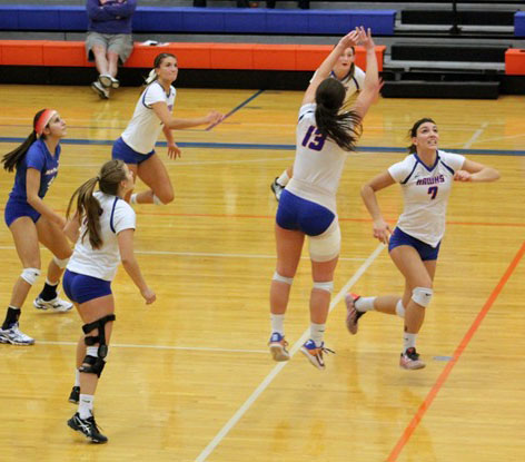 New Paltz Women's Volleyball Rolls Past Oswego in SUNYAC Championships