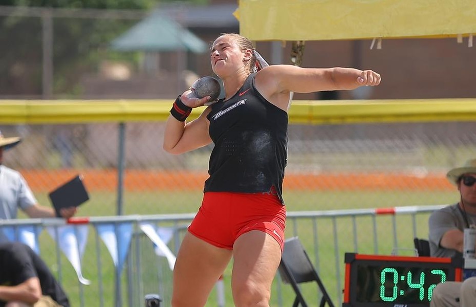 Isabella Fabrizio Honored with 2024 SUNYAC Women's Outdoor Track and Field Scholar Athlete of the Year Award