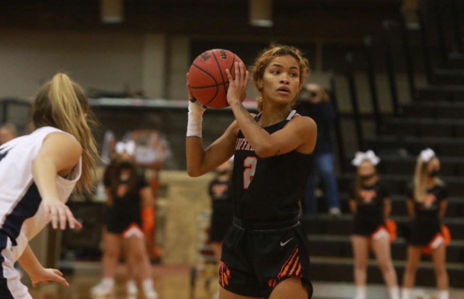 Cornfield chosen as PrestoSports Women's Basketball Athlete of the Week