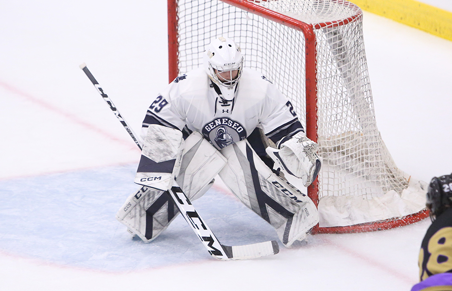 Harris Named 2024 SUNYAC Men's Ice Hockey Scholar Athlete of the Year