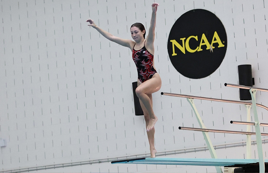 Laferriere and Haberlack Recognized as SUNYAC Women's Swimmer and Diver of the Week