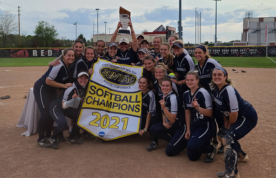 Geneseo Wins 2021 Softball Championship