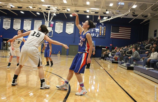 Women&rsquo;s Basketball Defeats No. 19 Bowdoin, 62-61, to Advance to NCAA Second Round